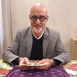 Photo d''Armand Van Nooij : Formateur en Tarot et en Reiki Usui
